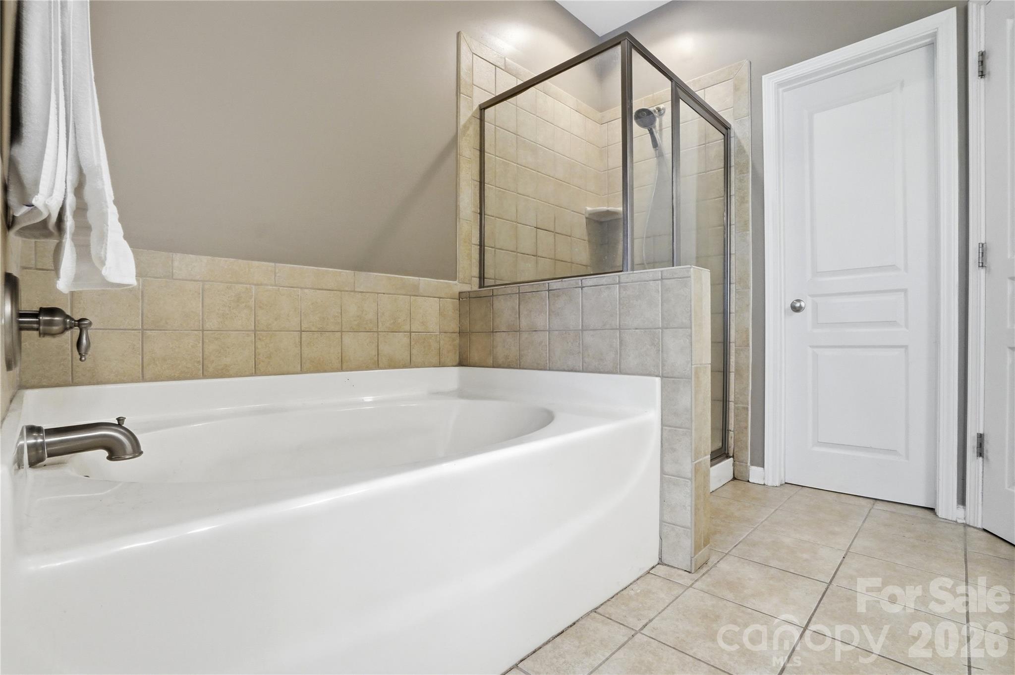 2084 Calloway Pines Drive Property Photo 18