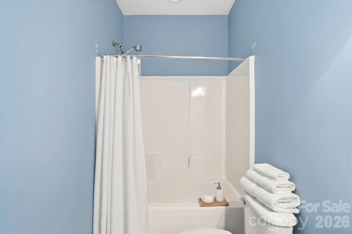 2084 Calloway Pines Drive Property Photo 27