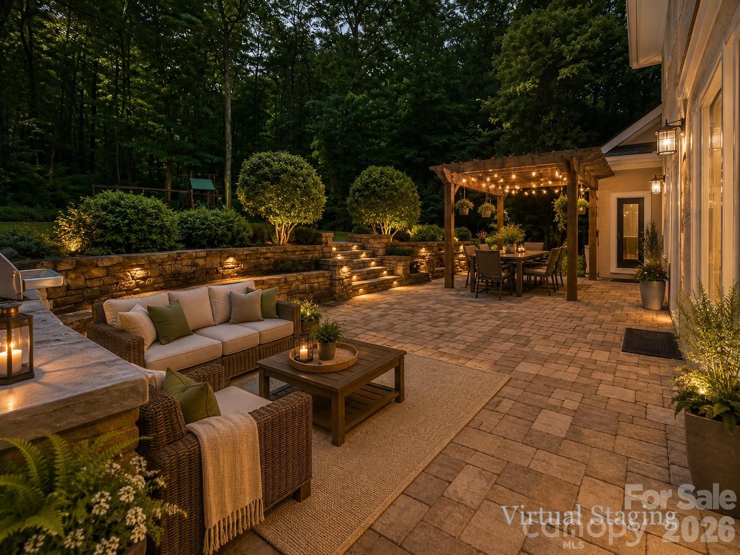 94 Oak Hollow Drive Property Photo 1