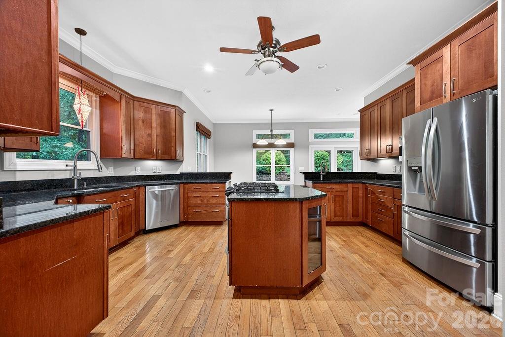 94 Oak Hollow Drive Property Photo 16