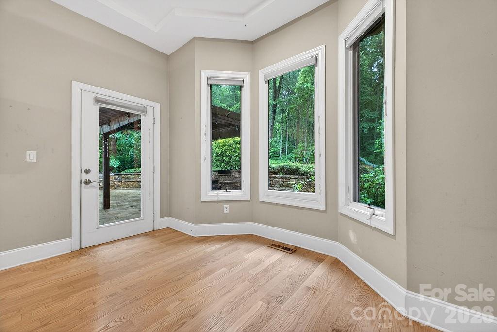 94 Oak Hollow Drive Property Photo 22