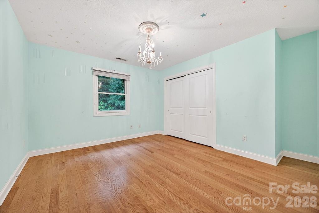 94 Oak Hollow Drive Property Photo 31