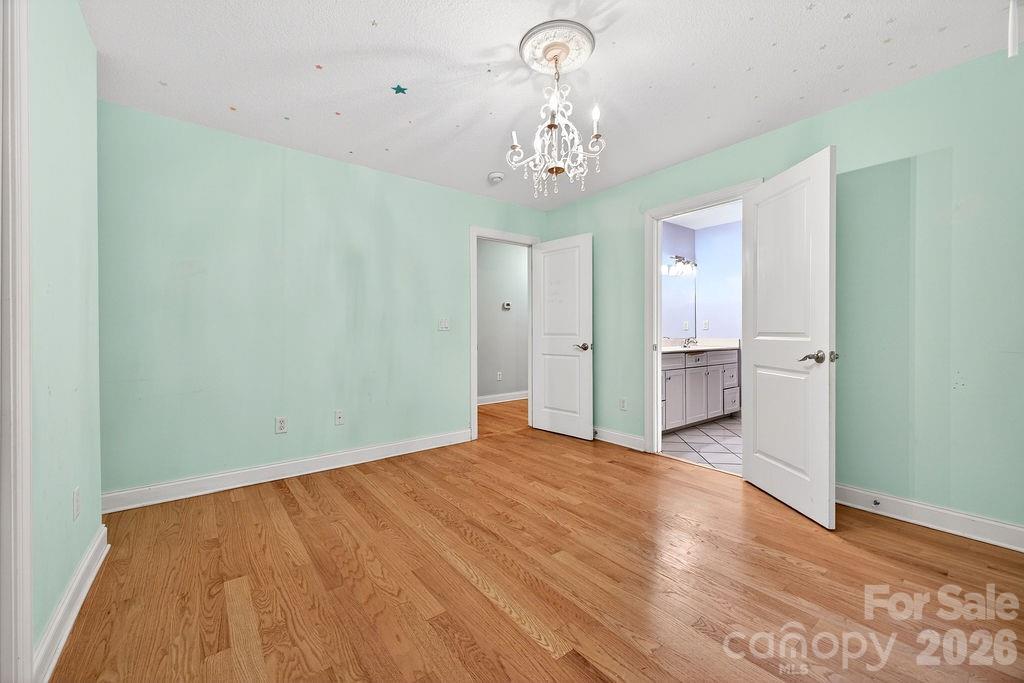 94 Oak Hollow Drive Property Photo 32