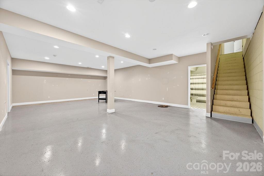 94 Oak Hollow Drive Property Photo 45