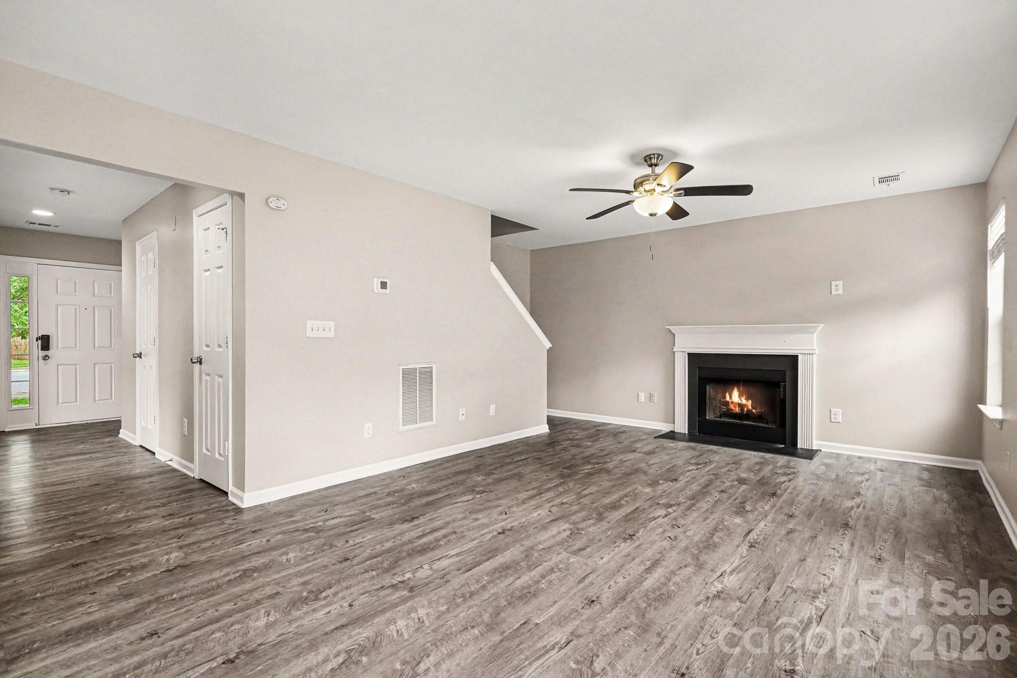 3013 Robin Terry Court Property Photo 3