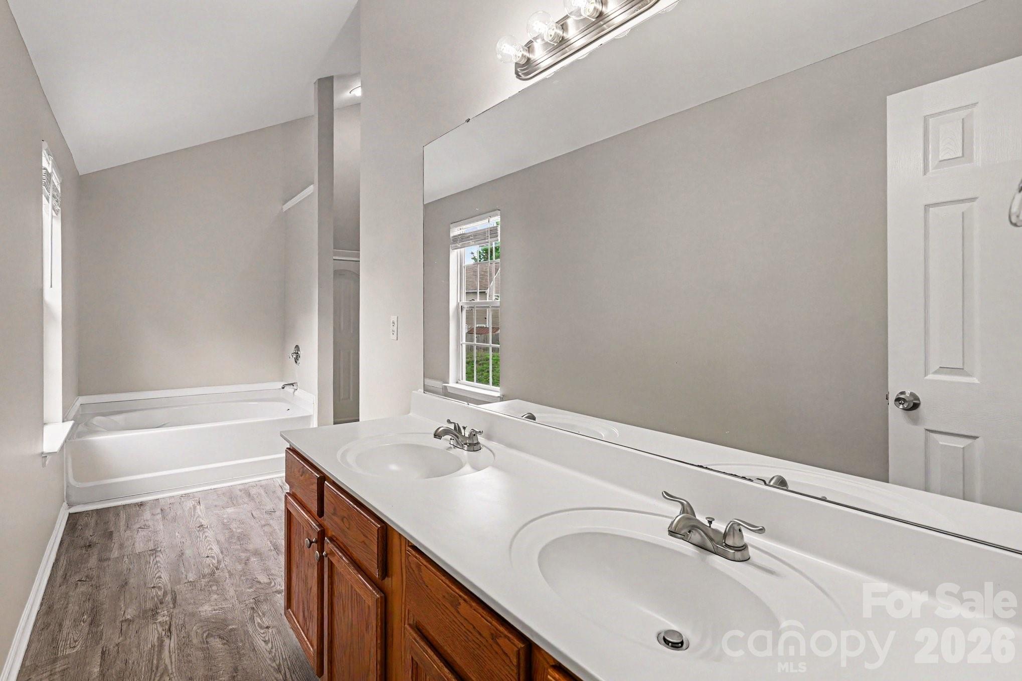 3013 Robin Terry Court Property Photo 13