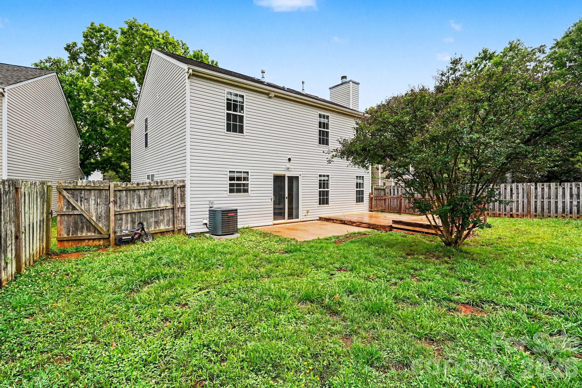 3013 Robin Terry Court Property Photo 15