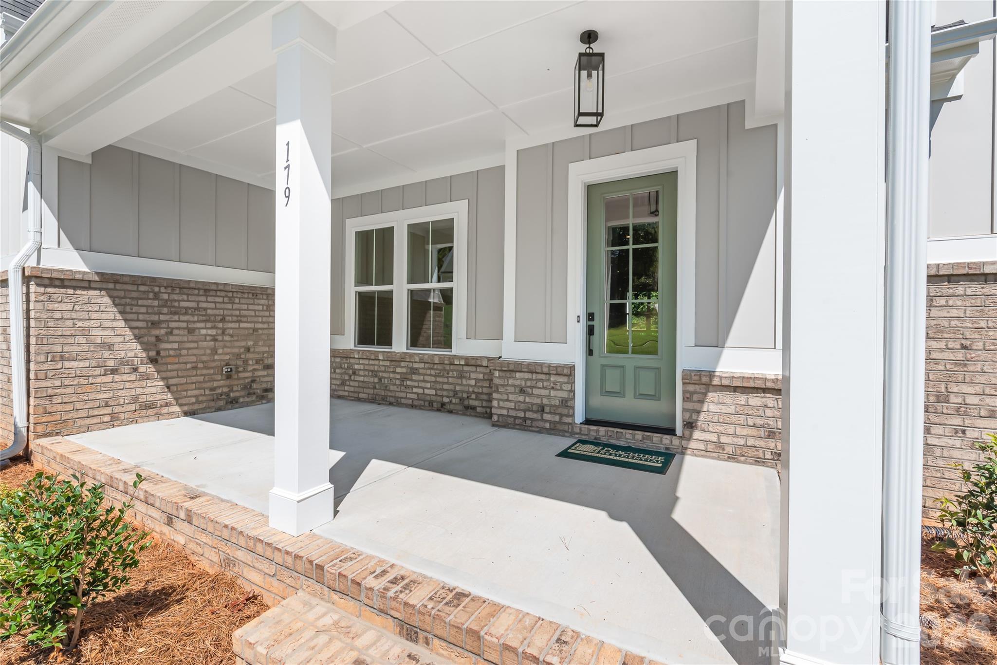 179 Chaska Loop 62 Property Photo 5