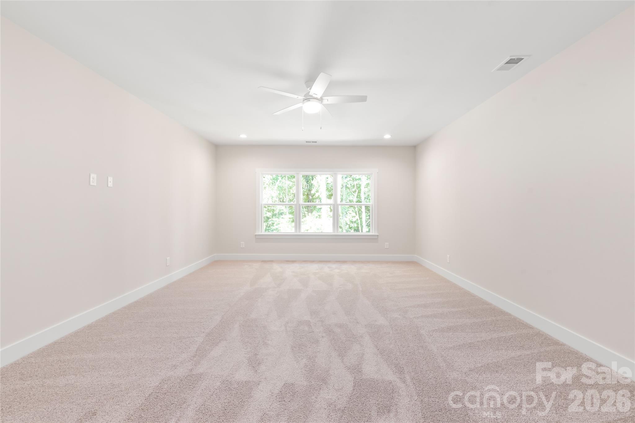 179 Chaska Loop 62 Property Photo 35