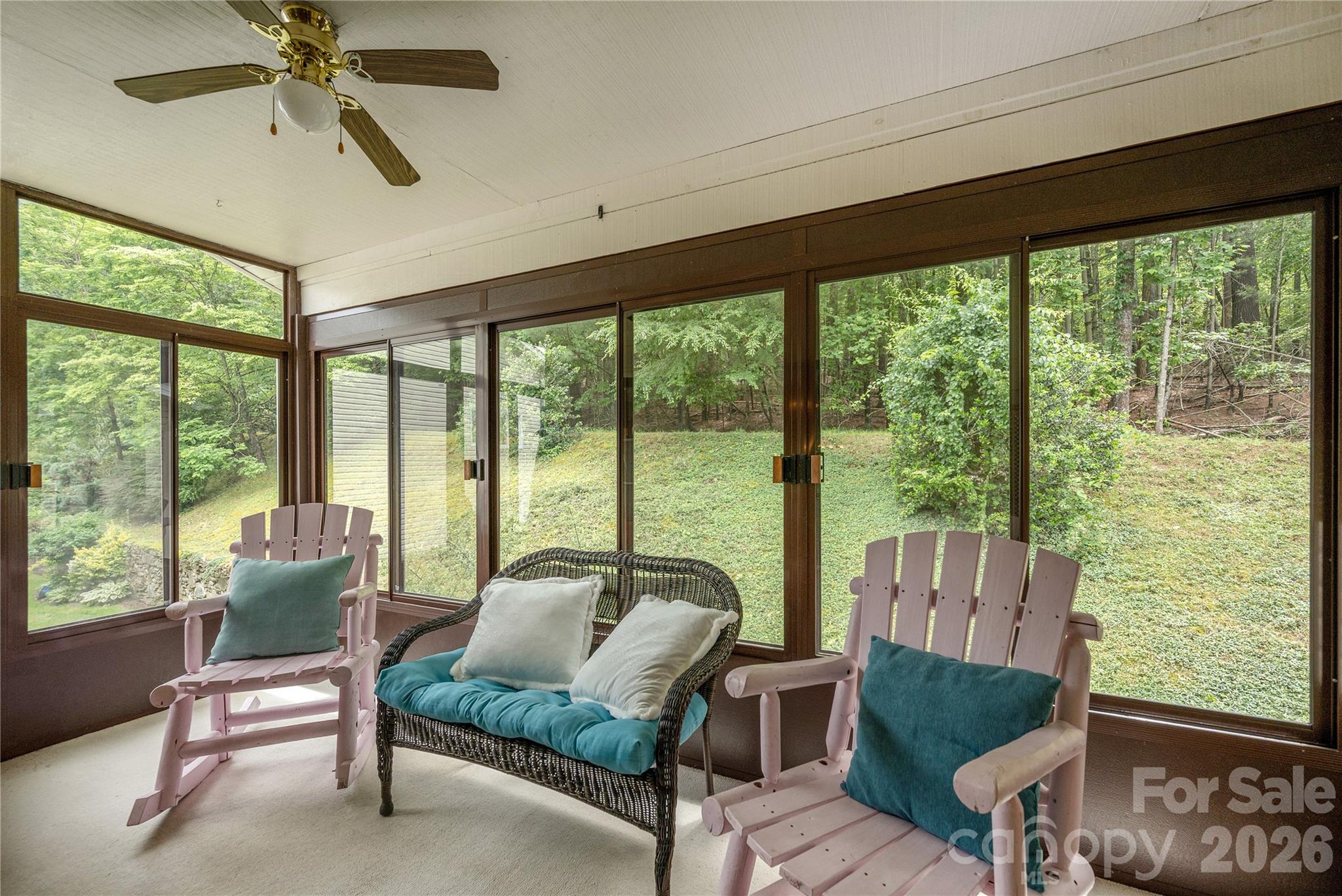 580 Britton Creek Drive Property Photo 10