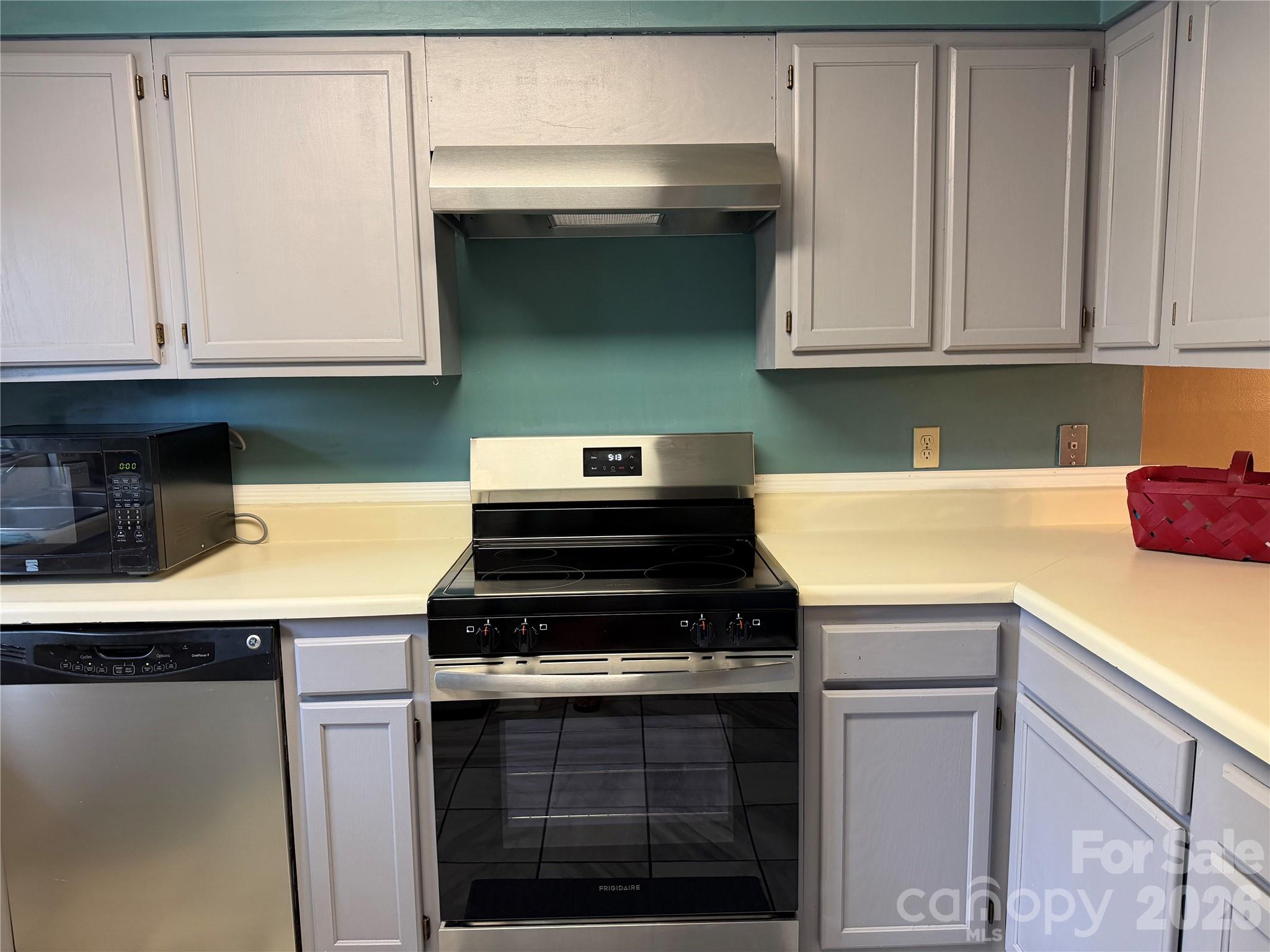 580 Britton Creek Drive Property Photo 15
