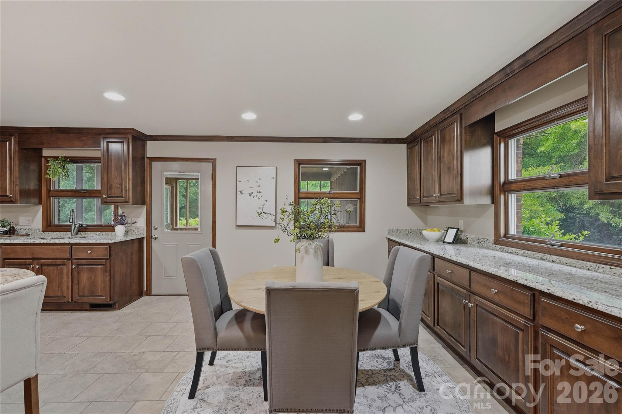 5303 Rogers Road Property Photo 20