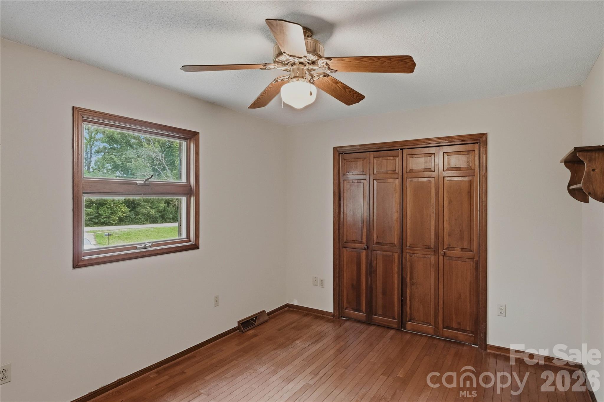 5303 Rogers Road Property Photo 27
