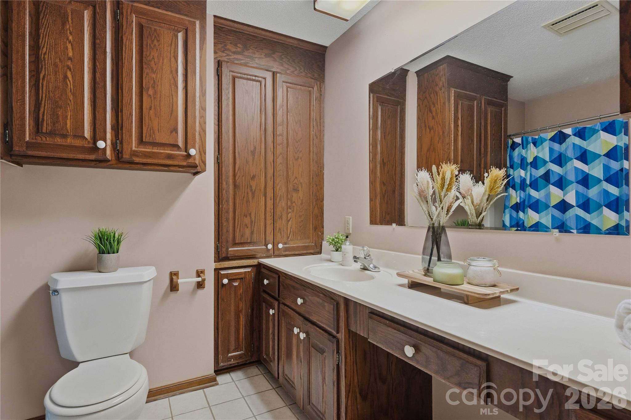 5303 Rogers Road Property Photo 28