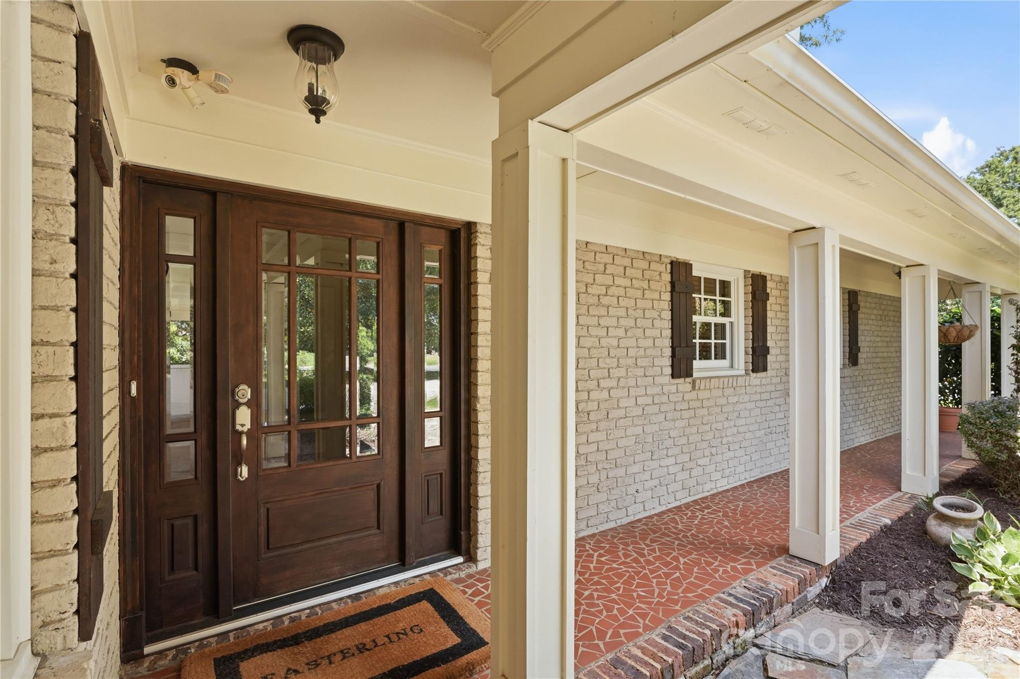 6014 Glenridge Road Property Photo 1