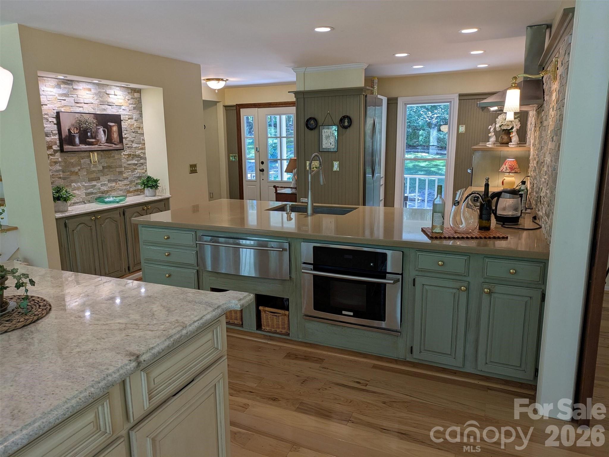 675 Fox Run Lane Property Photo 6