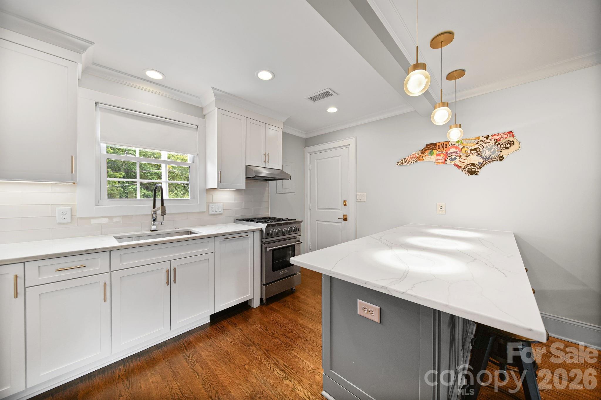 241 Wakefield Drive C Property Photo 4