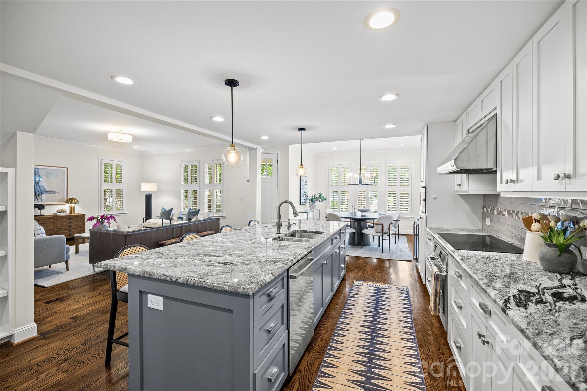 2022 Springdale Avenue Property Photo 15