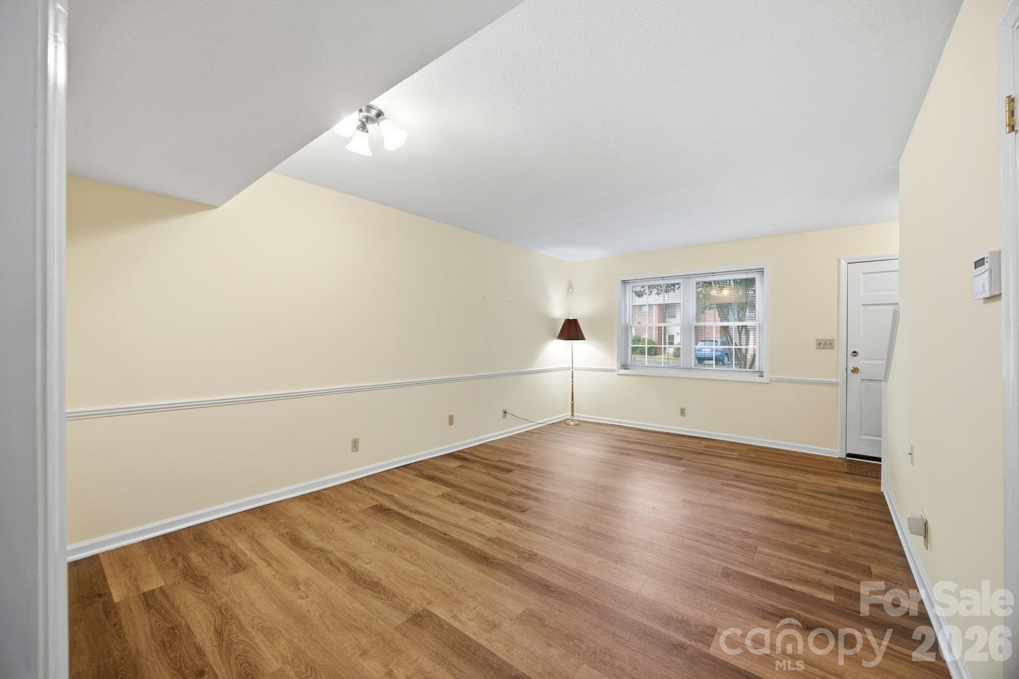 1300 Larchmont Place 411 Property Photo 12