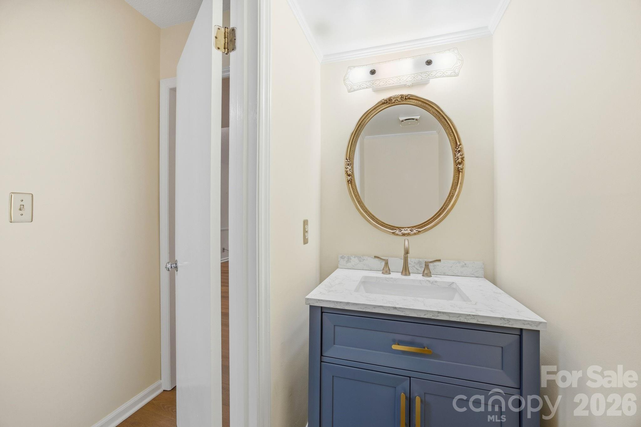 1300 Larchmont Place 411 Property Photo 17