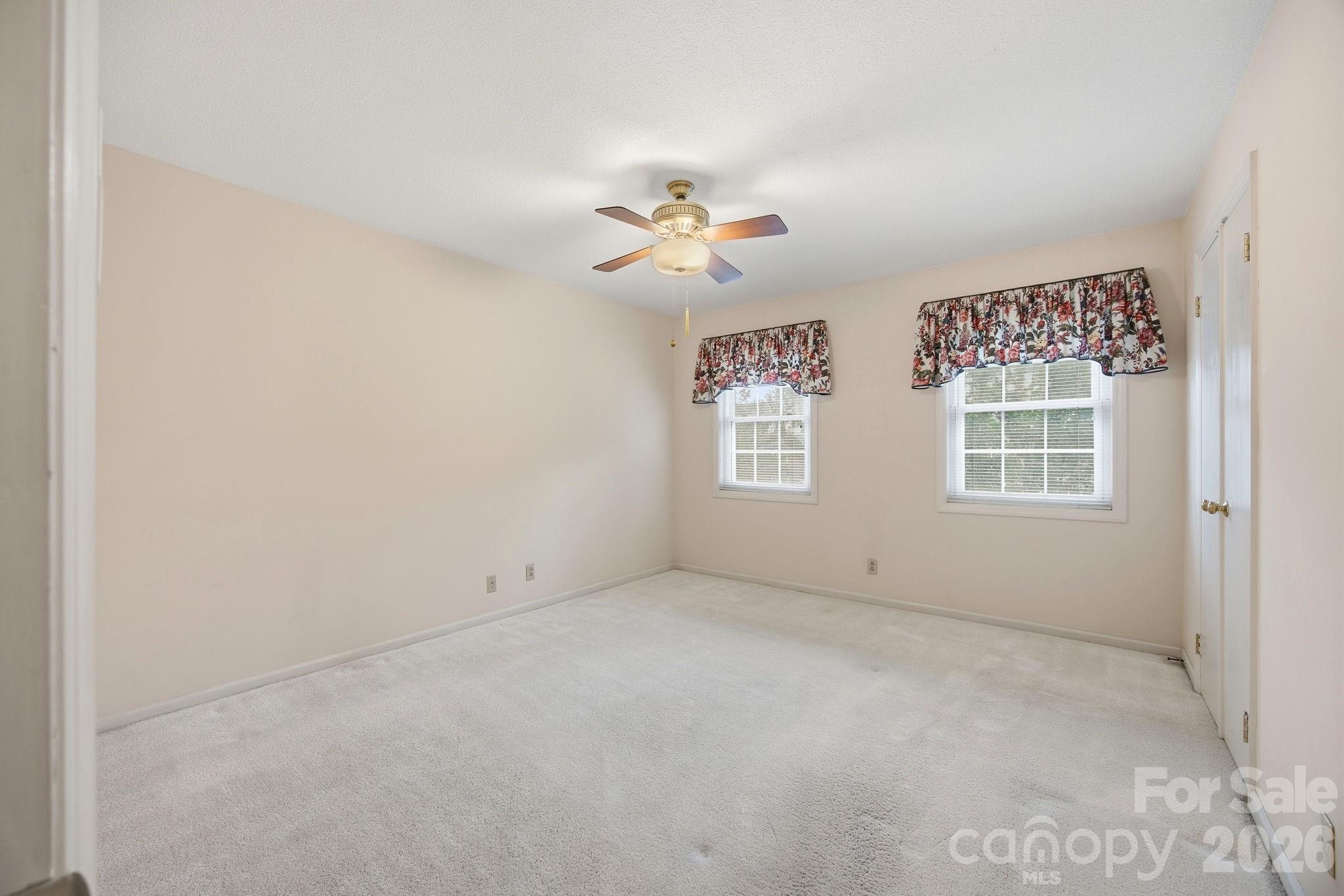 1300 Larchmont Place 411 Property Photo 19