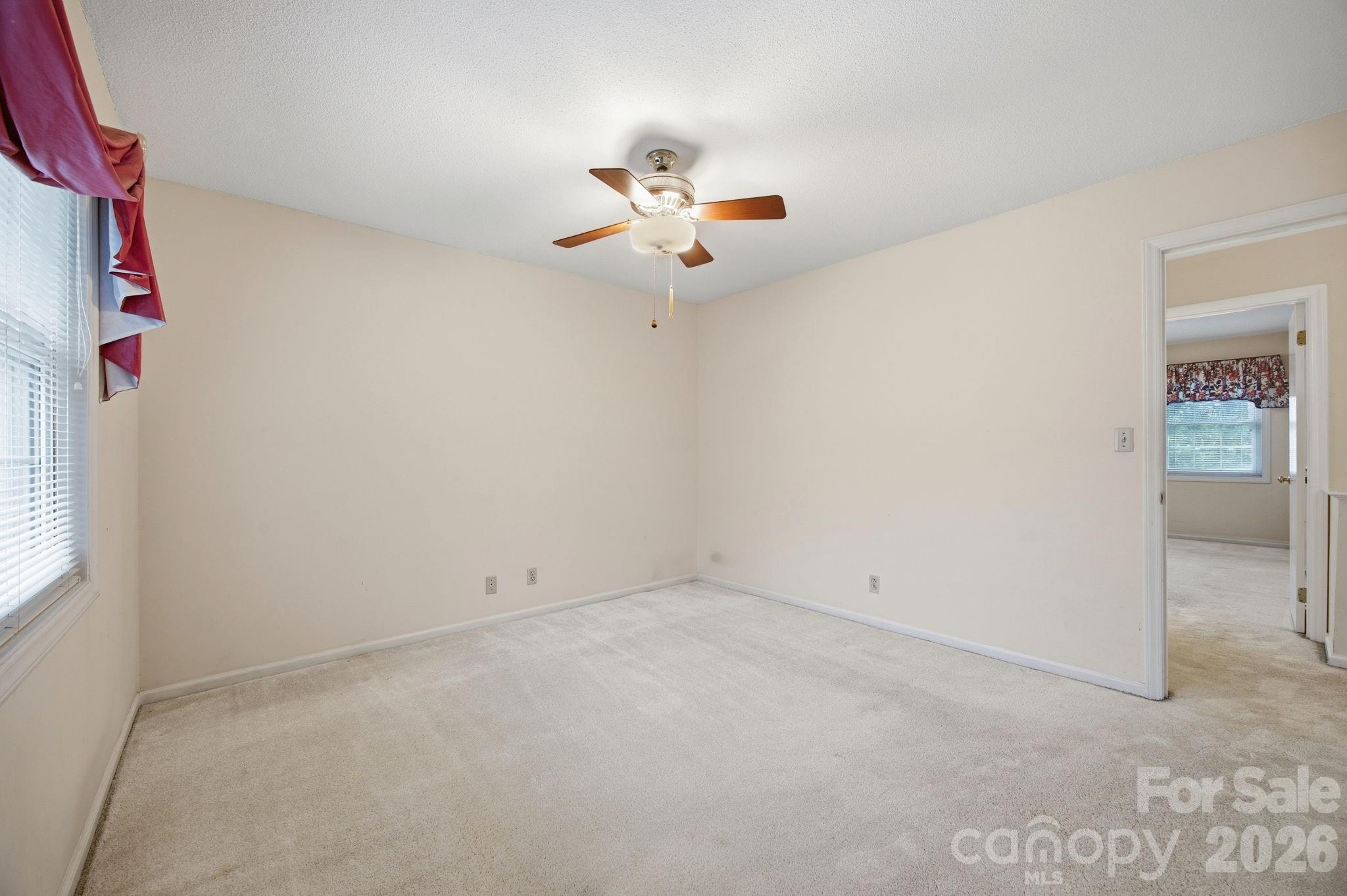 1300 Larchmont Place 411 Property Photo 23