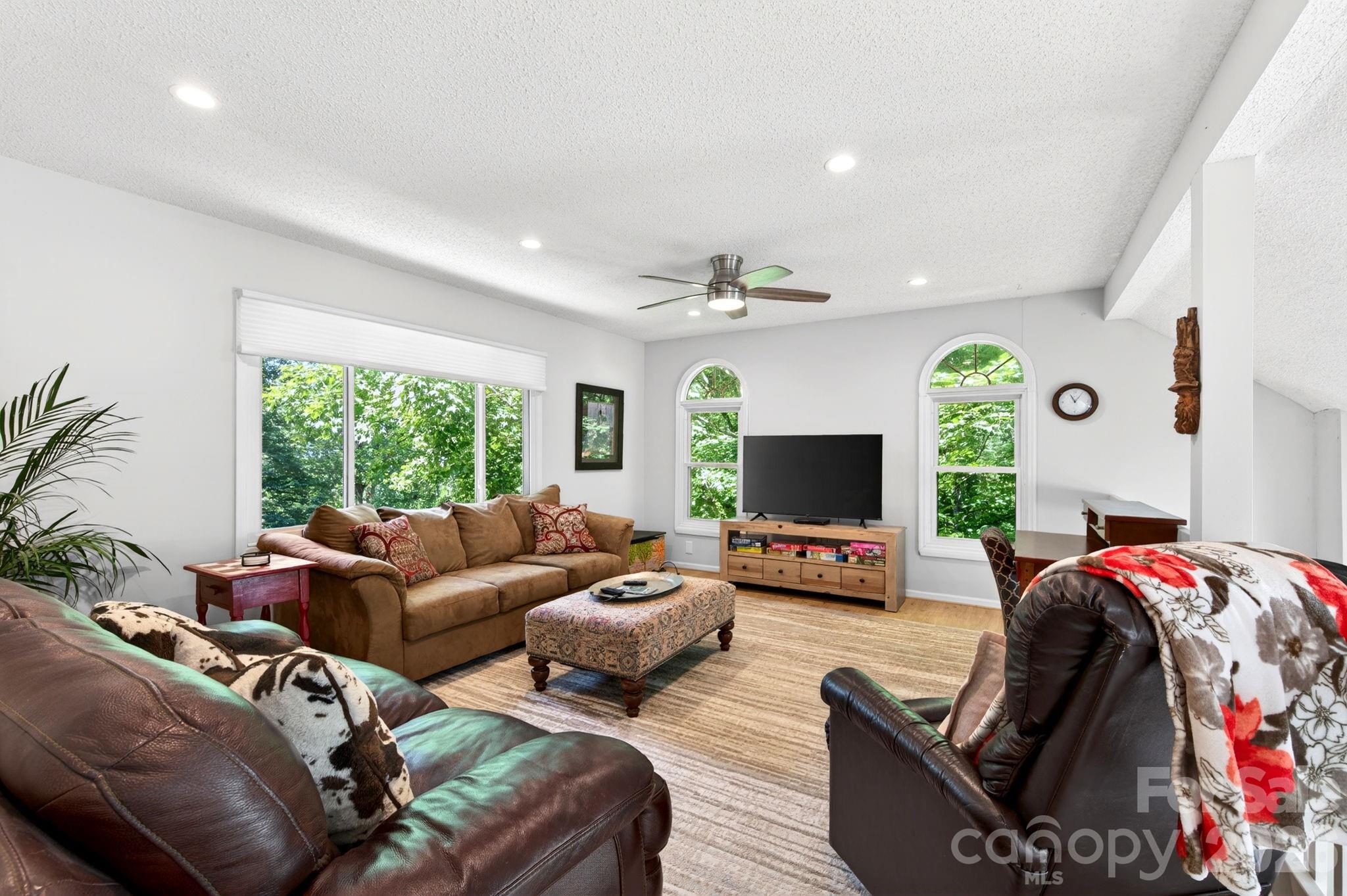450 Elk Mountain Scenic Highway Property Photo 17
