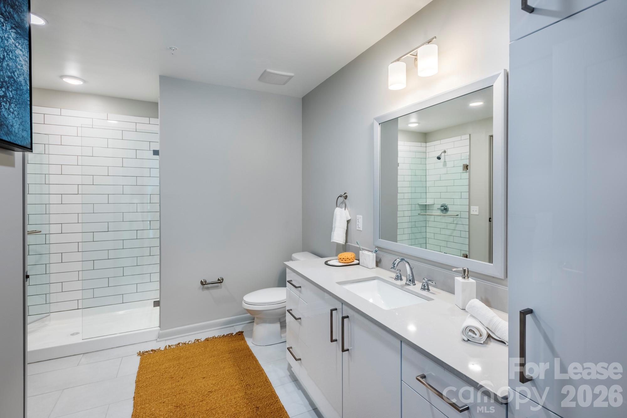 401 S Graham Street 1a Property Photo 17