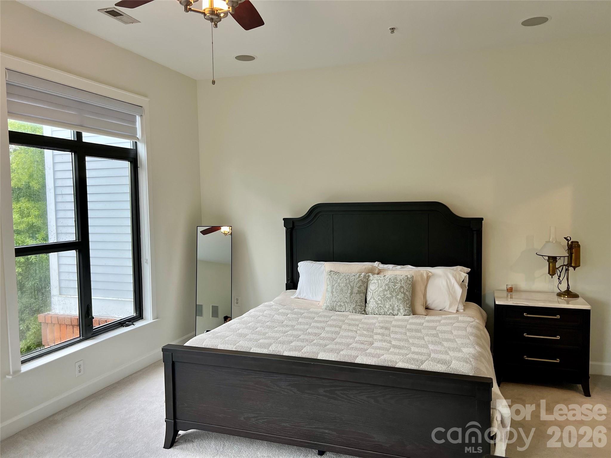 663 E 10th Street Property Photo 16