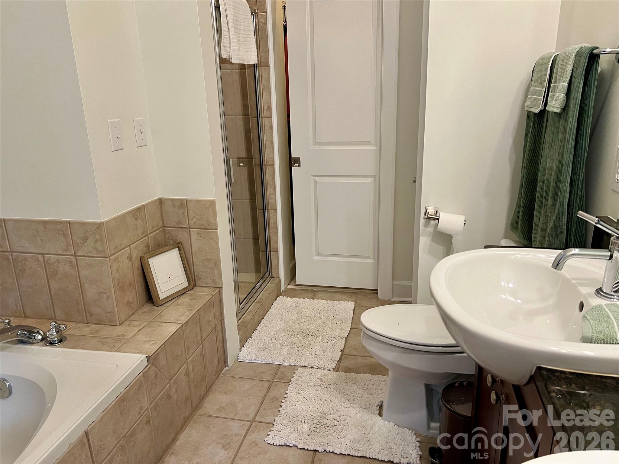 663 E 10th Street Property Photo 18