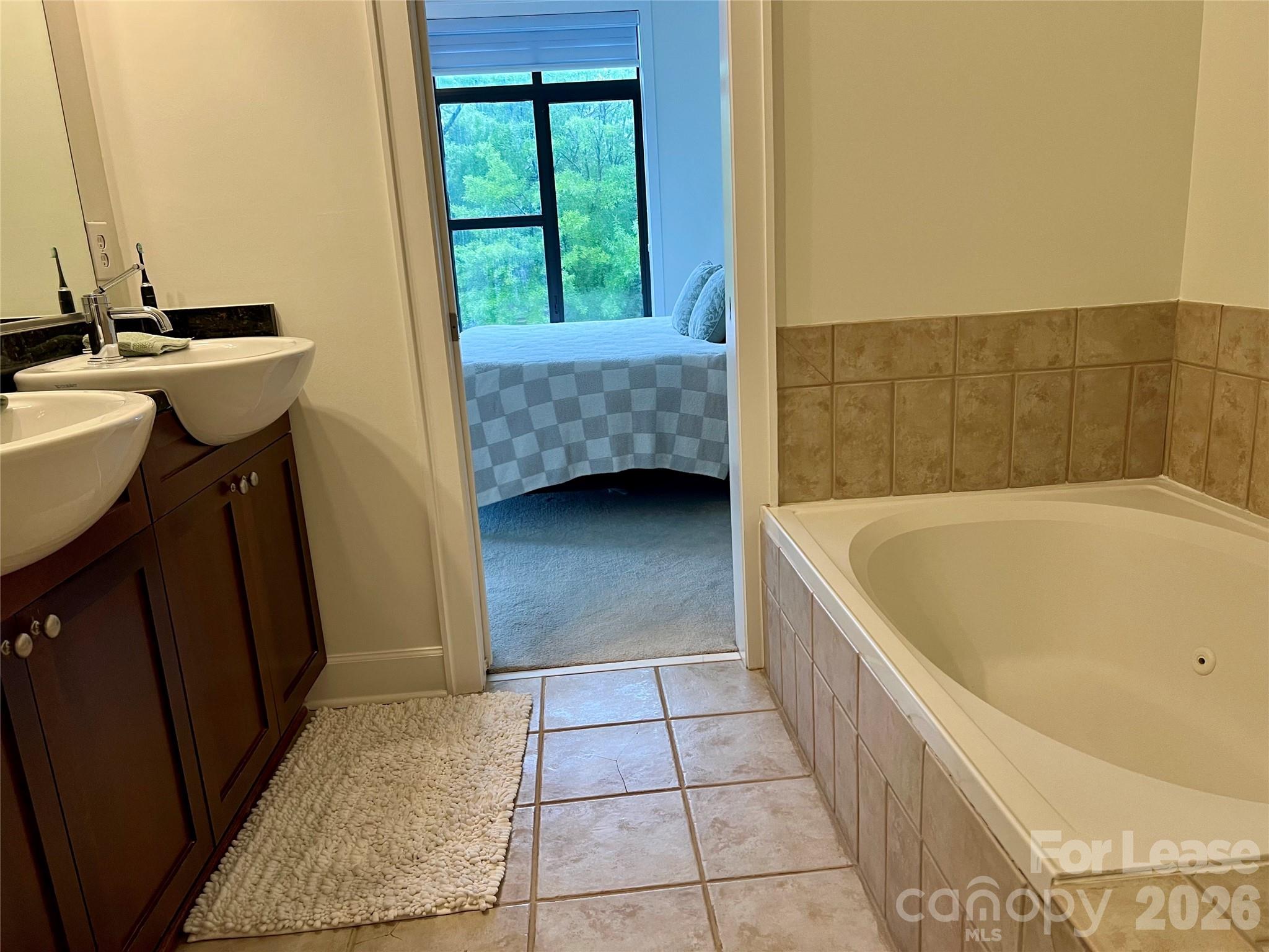 663 E 10th Street Property Photo 19