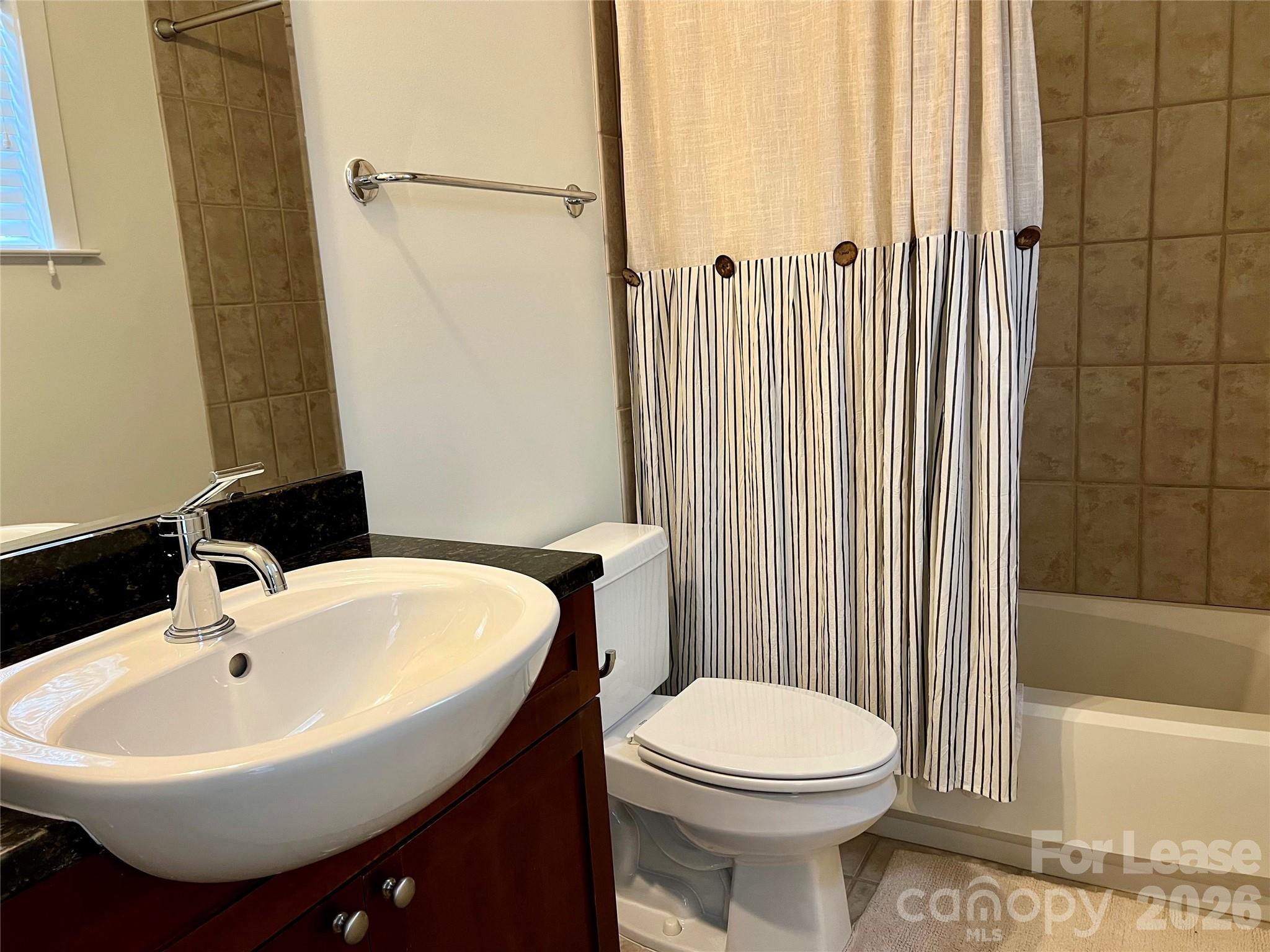 663 E 10th Street Property Photo 21