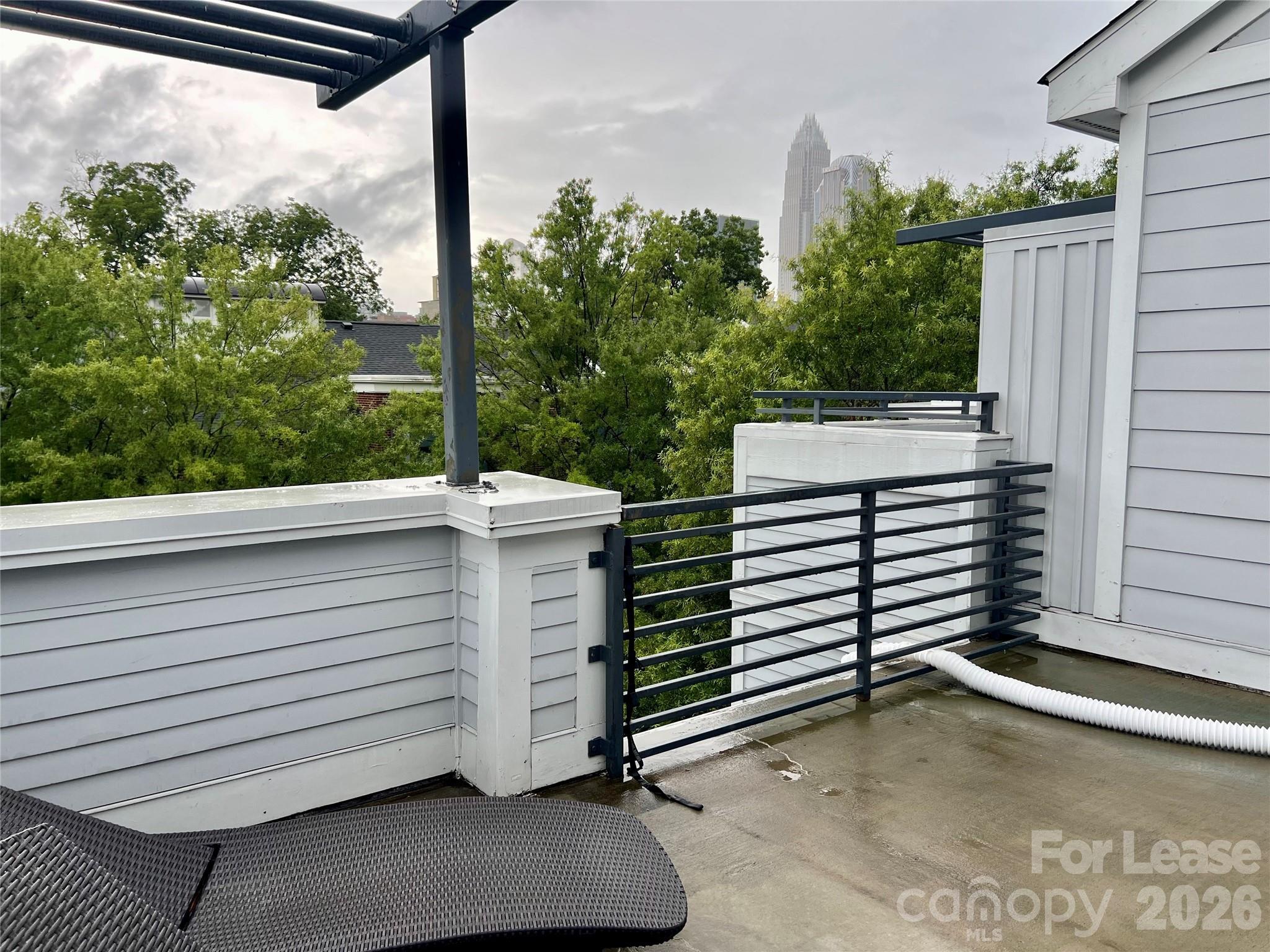 663 E 10th Street Property Photo 25
