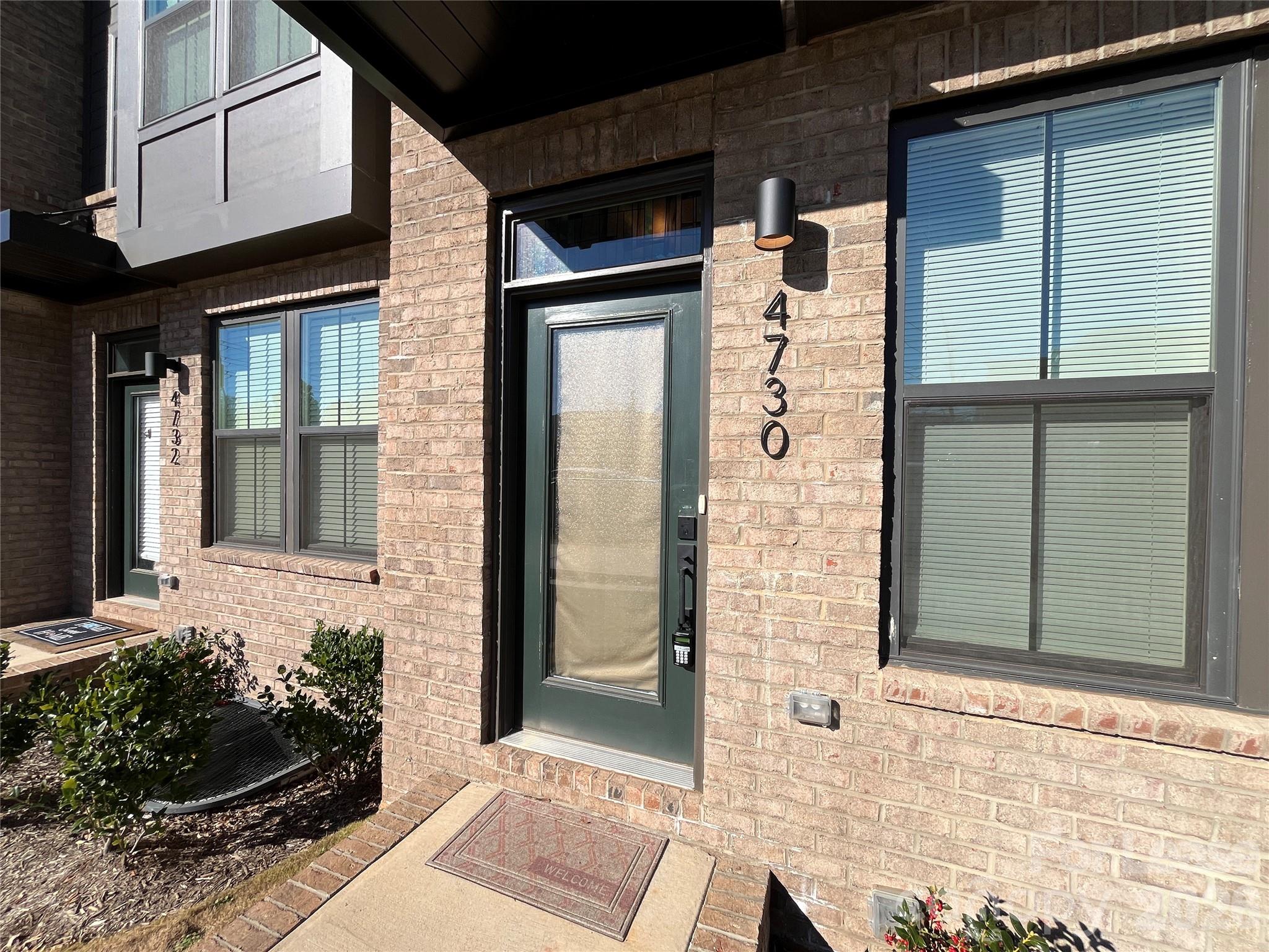 4730 Chastain Avenue Property Photo 4