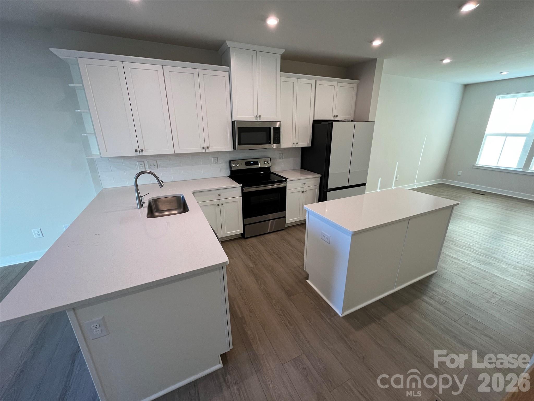 4730 Chastain Avenue Property Photo 6
