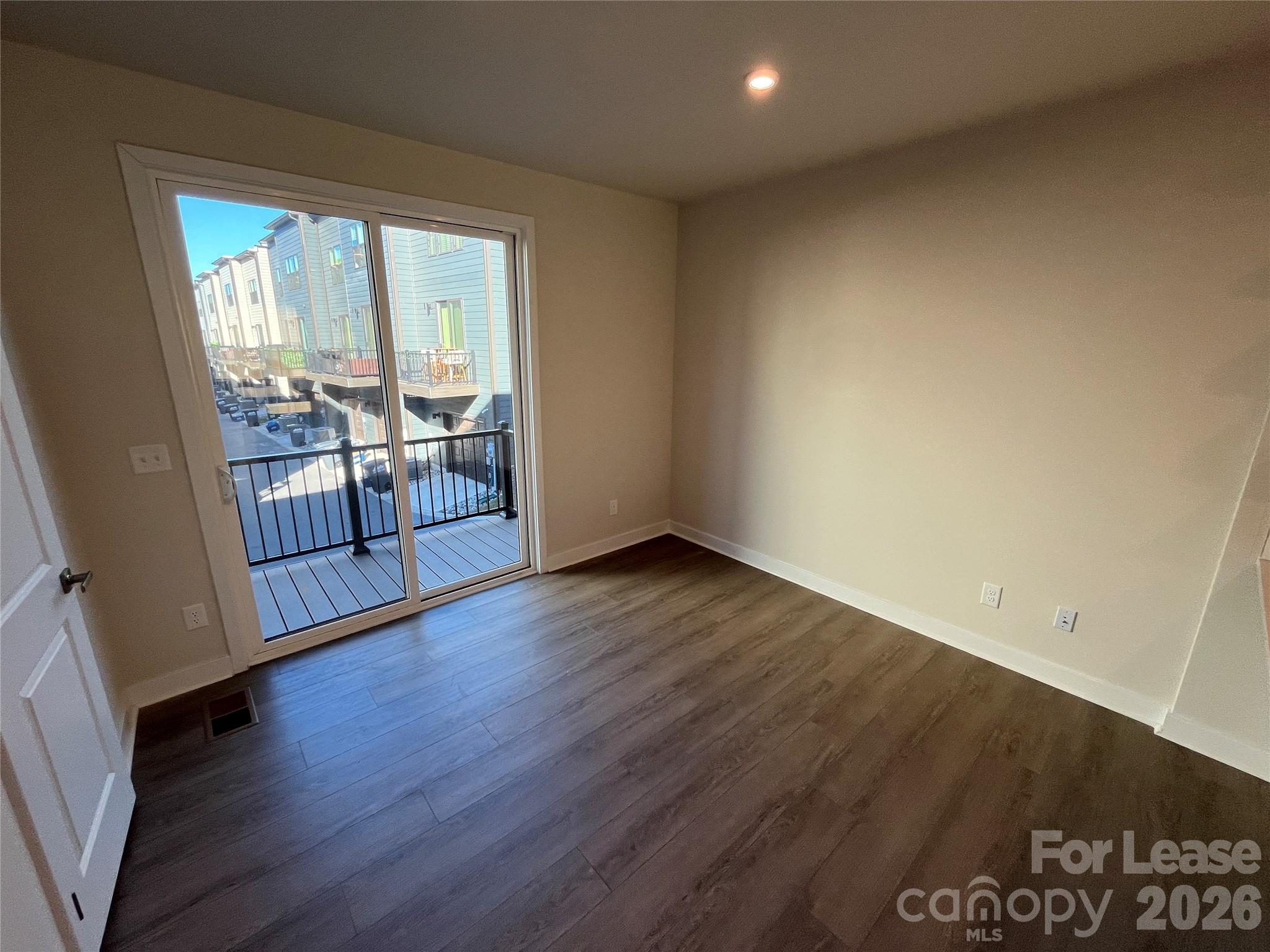 4730 Chastain Avenue Property Photo 8