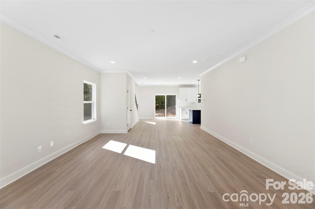 2100 Congress Court Property Photo 5