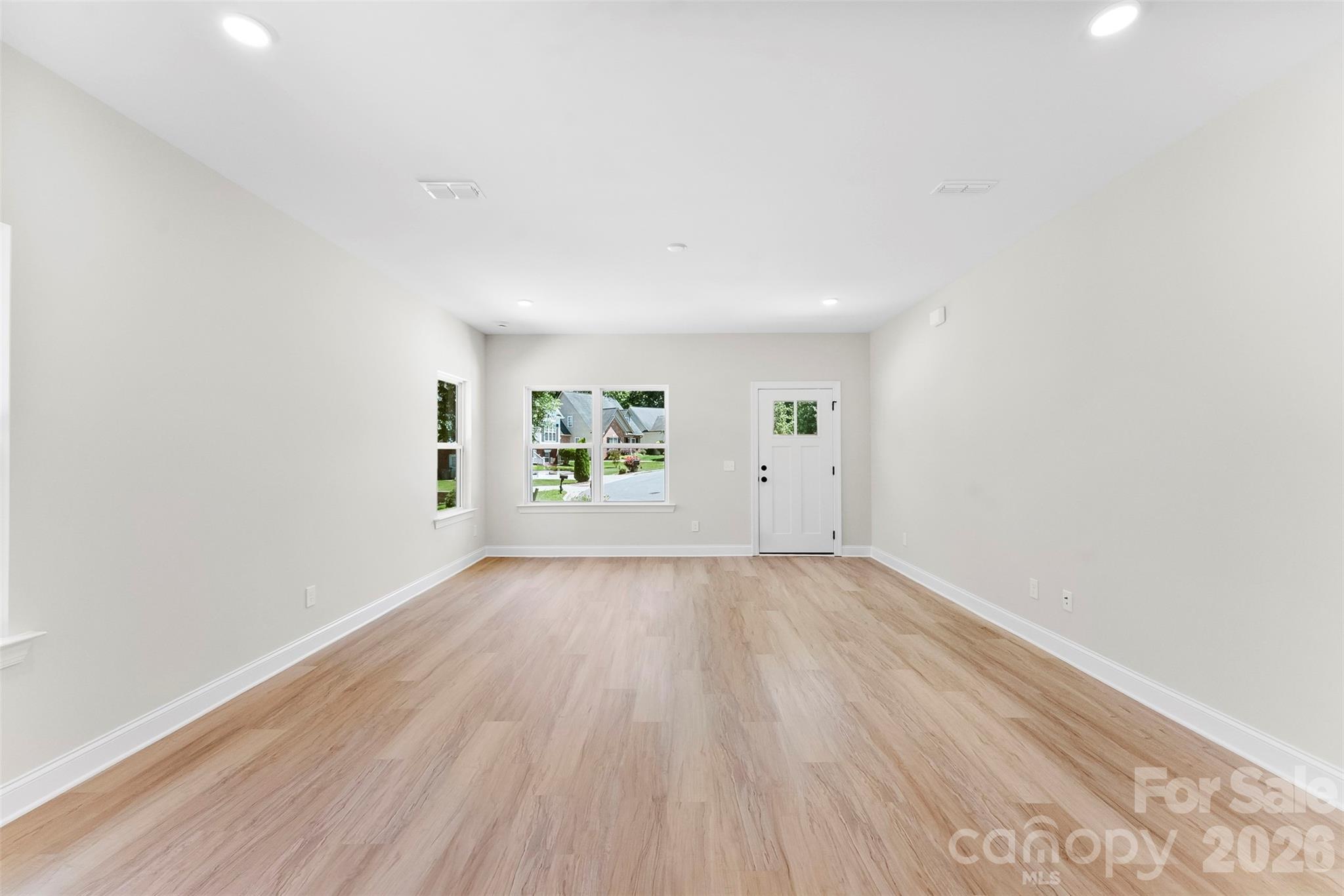 2100 Congress Court Property Photo 9