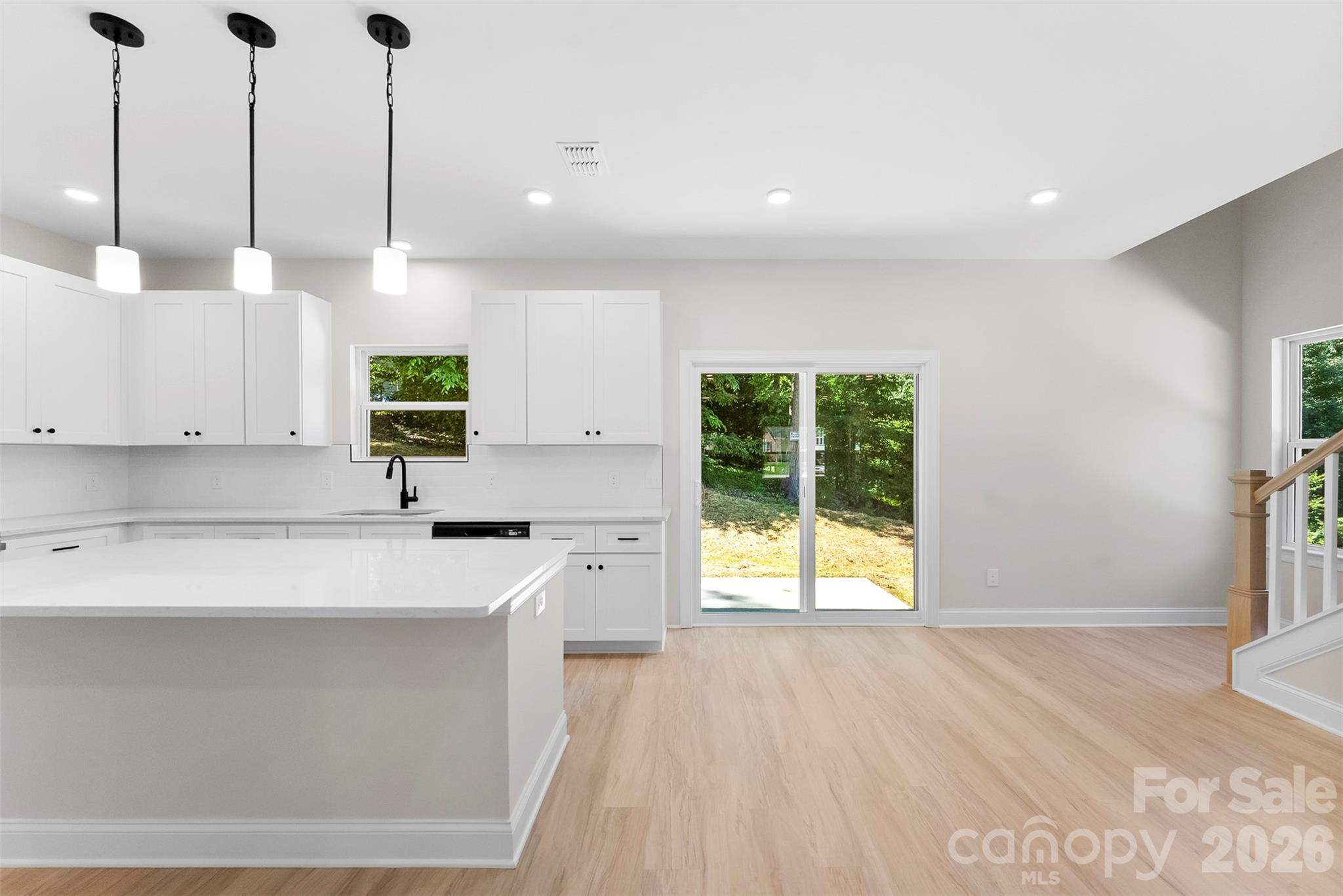 2100 Congress Court Property Photo 10
