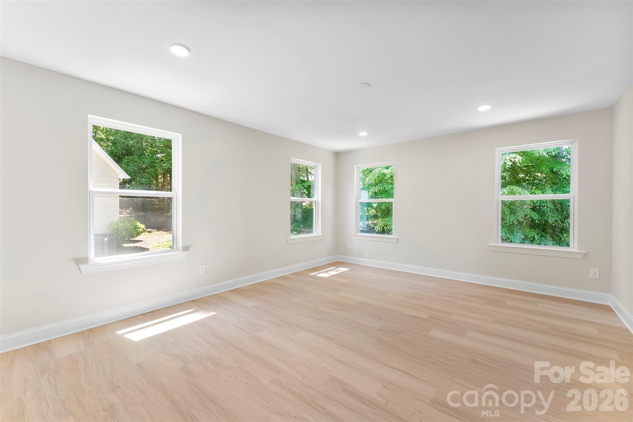 2100 Congress Court Property Photo 20