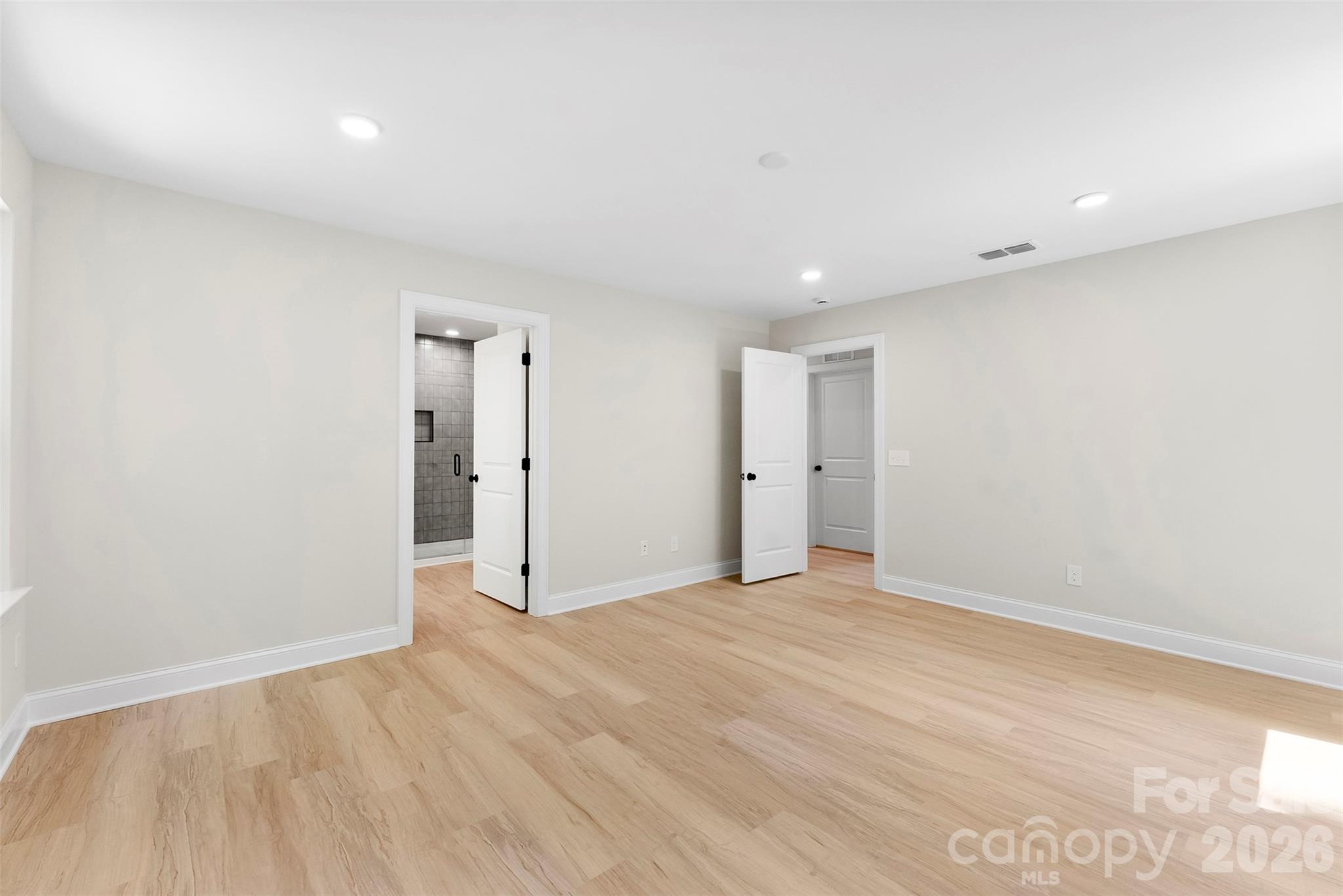 2100 Congress Court Property Photo 21