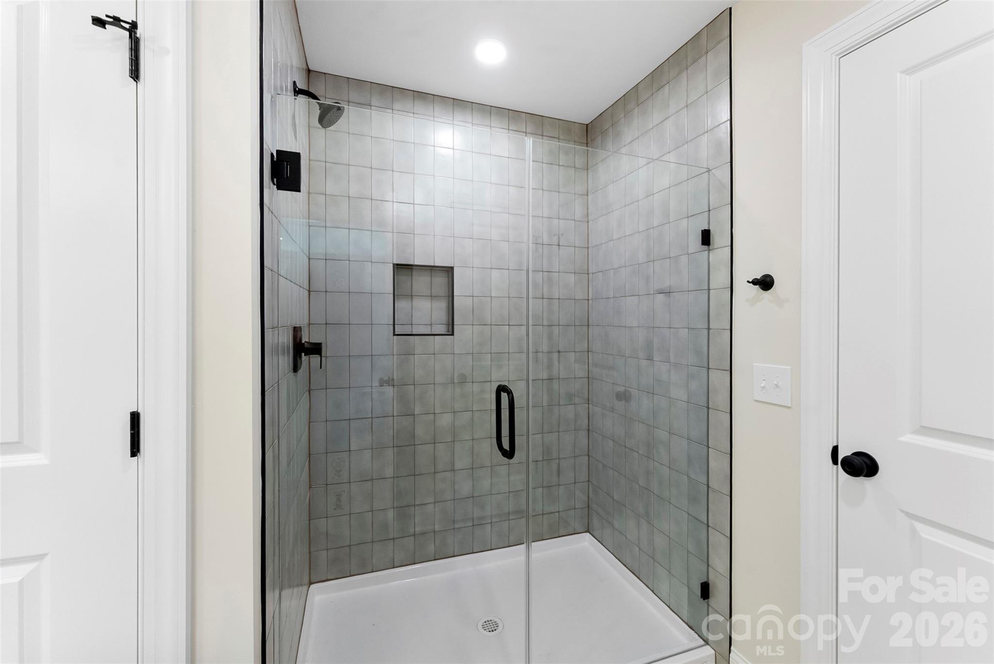 2100 Congress Court Property Photo 24