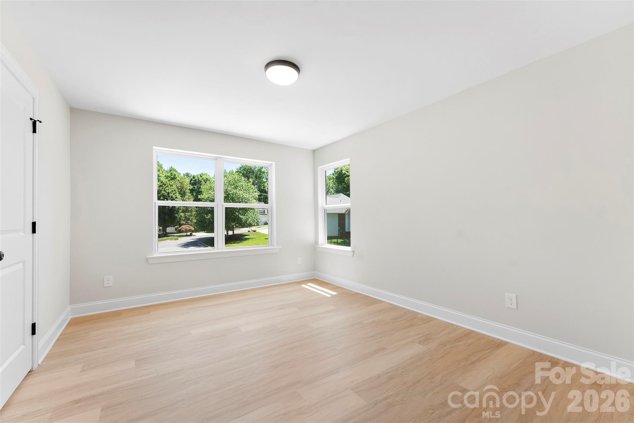 2100 Congress Court Property Photo 31