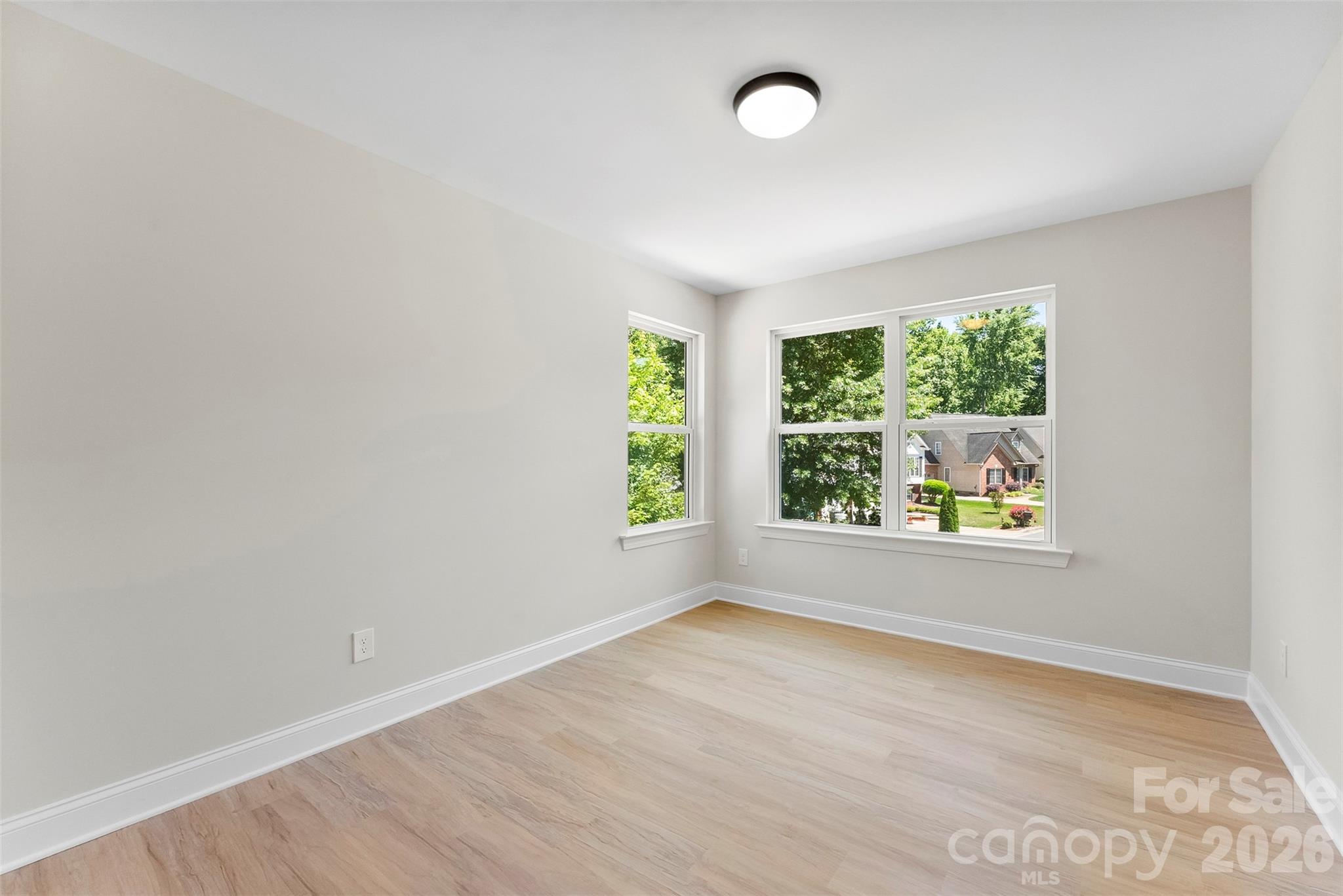 2100 Congress Court Property Photo 34