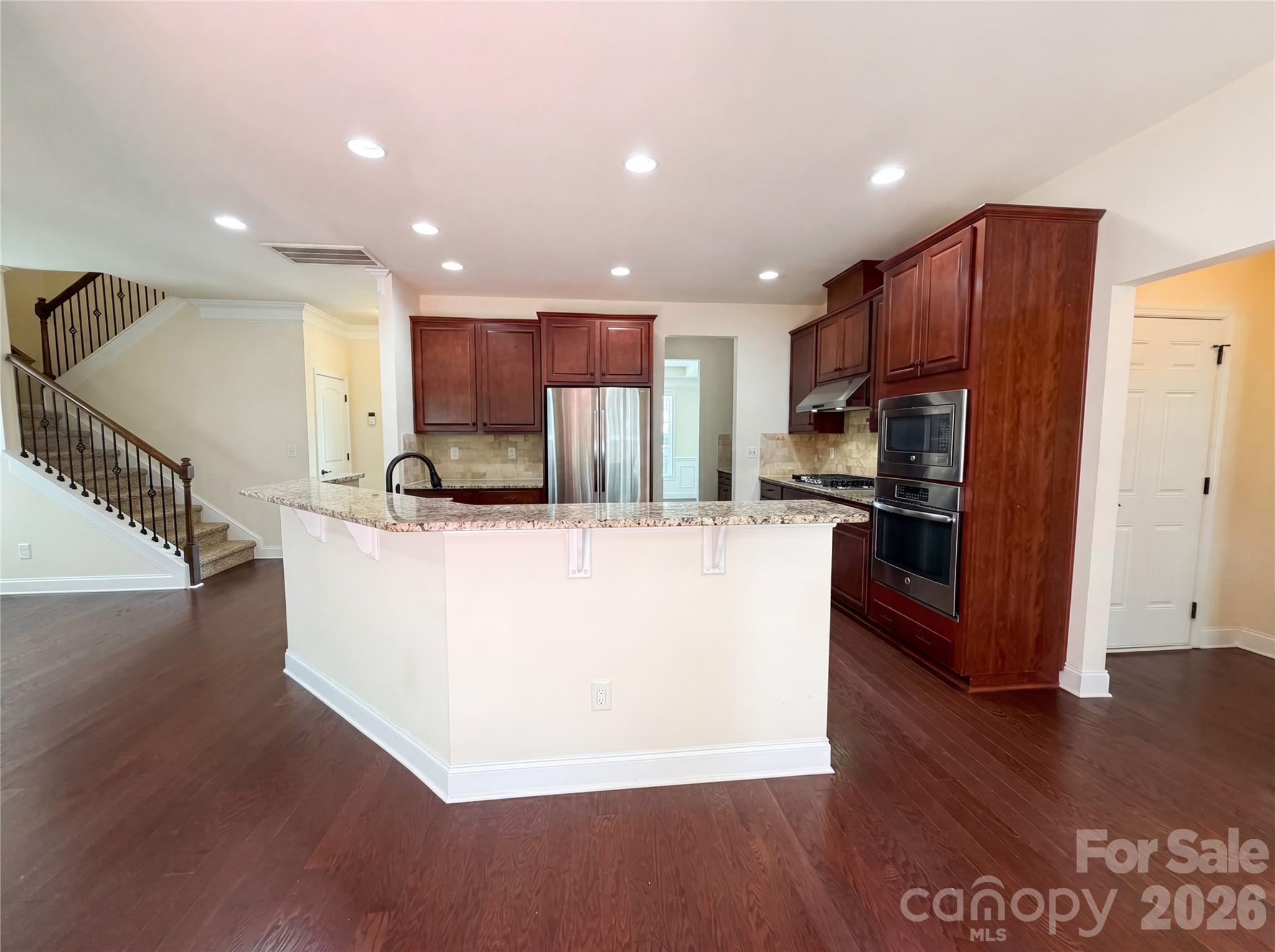 2115 Eskridge Terrace Property Photo 2