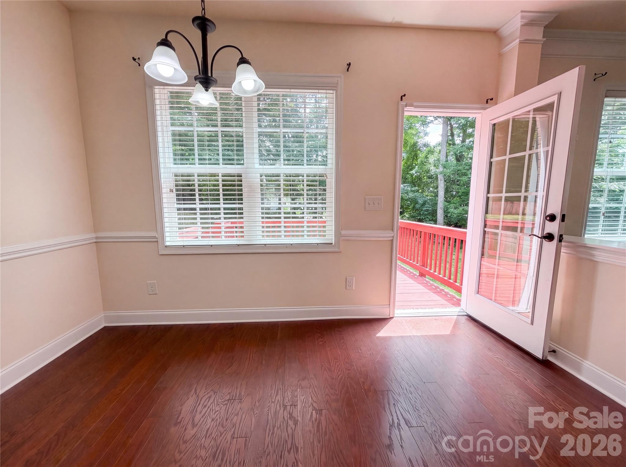 2115 Eskridge Terrace Property Photo 11