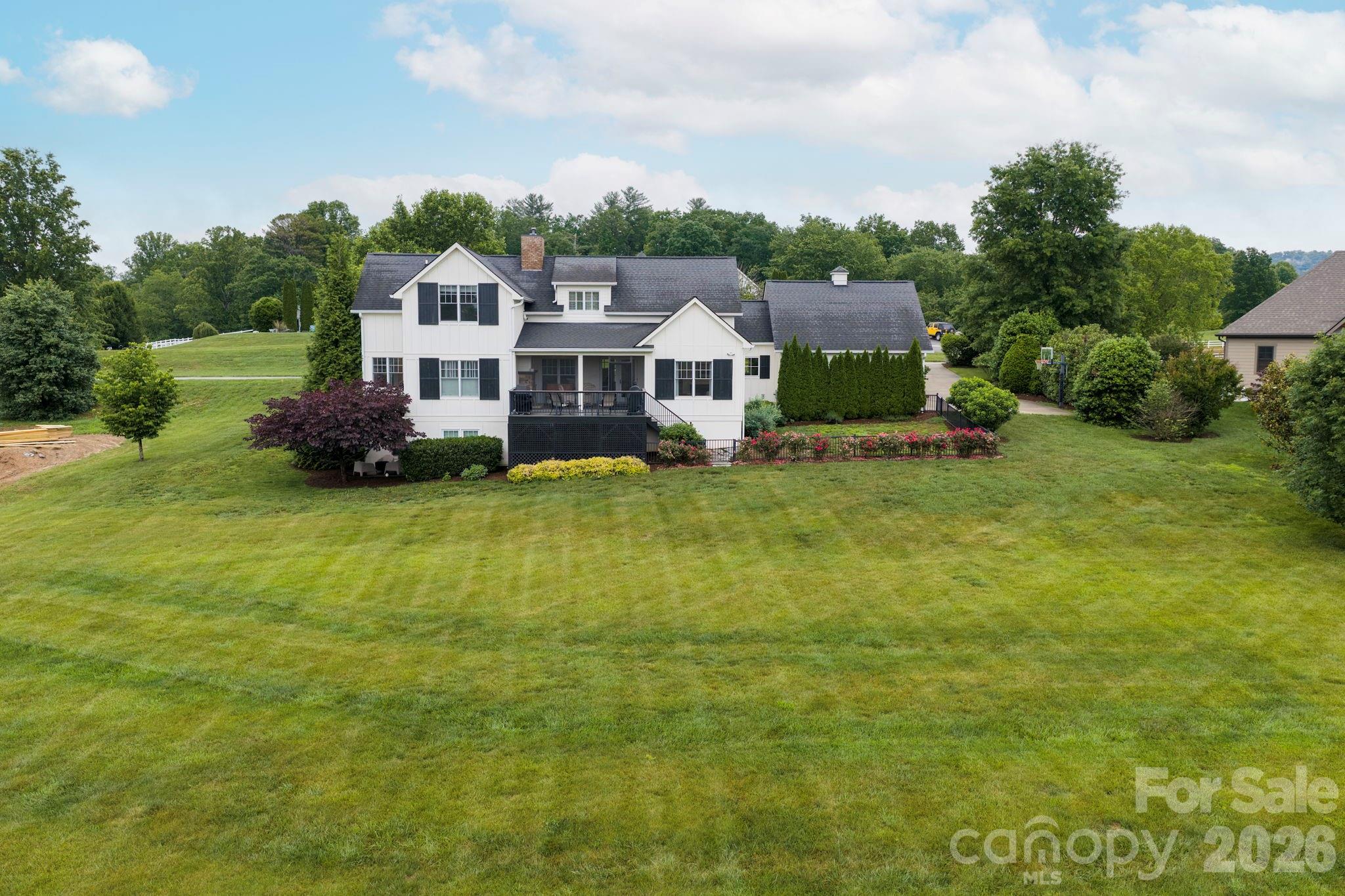 30 Water Hill Way Property Photo 3