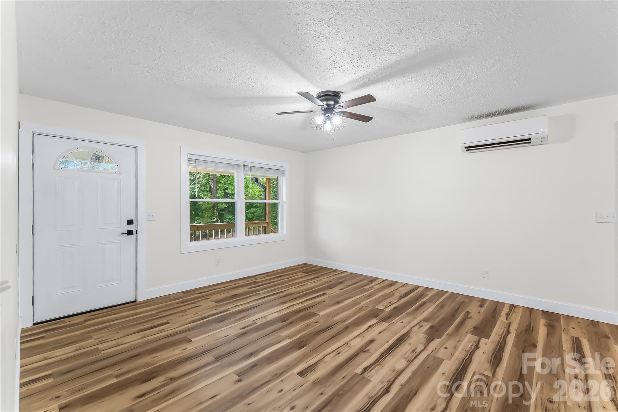 825 S Creek Road Property Photo 7