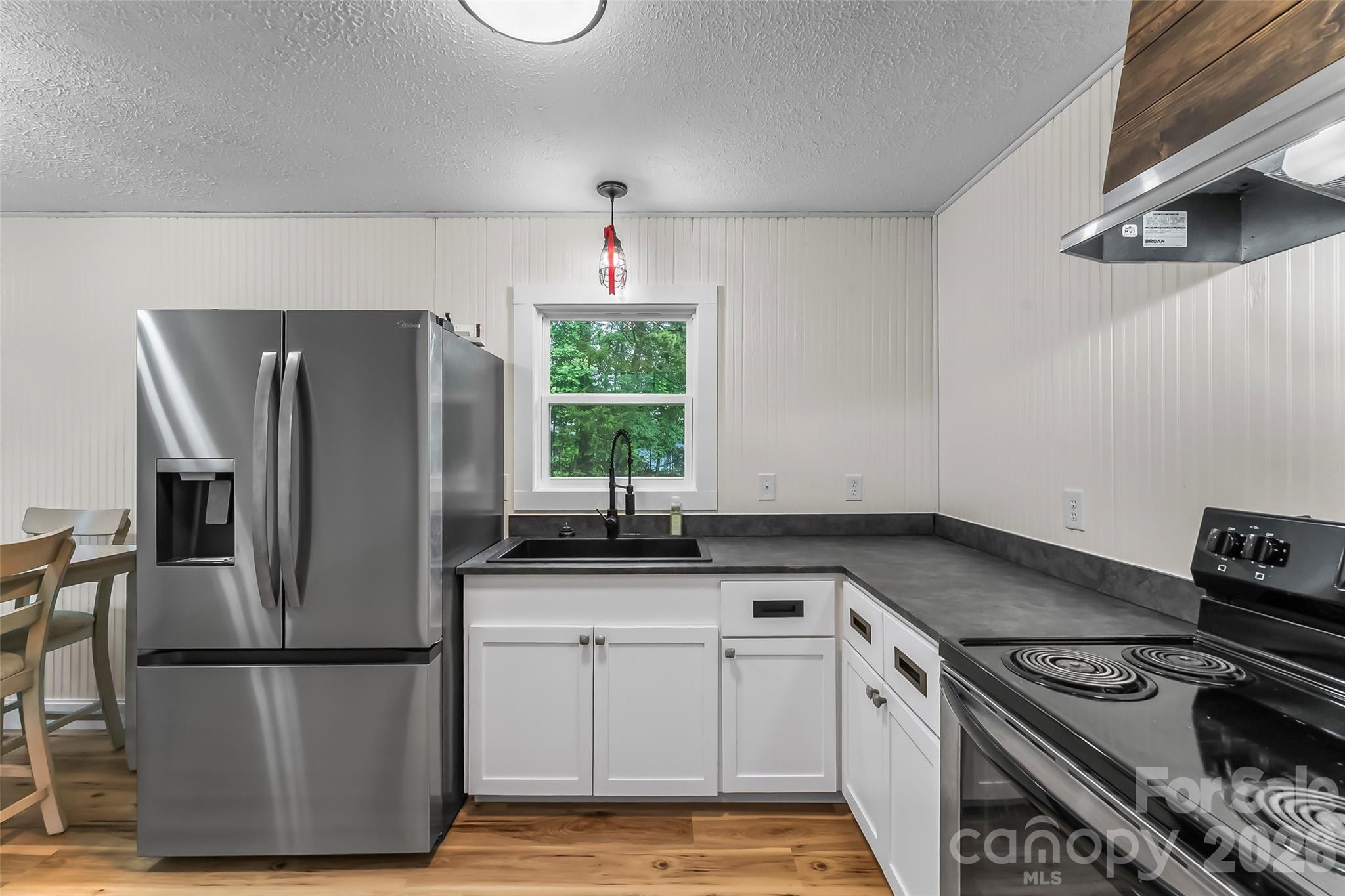 825 S Creek Road Property Photo 12