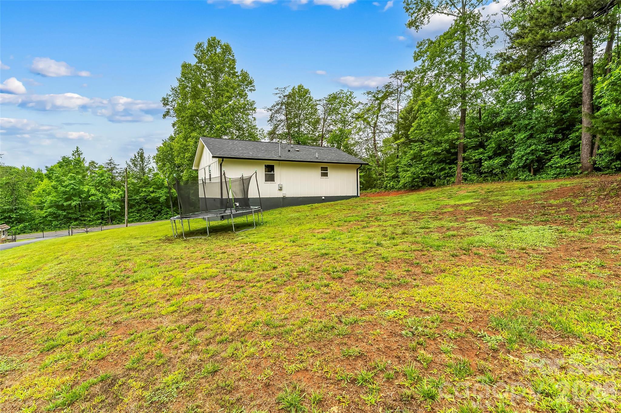 825 S Creek Road Property Photo 35